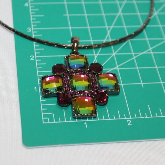 NWOT Aurora Borealis Chocker Necklace - Picture 4 of 7